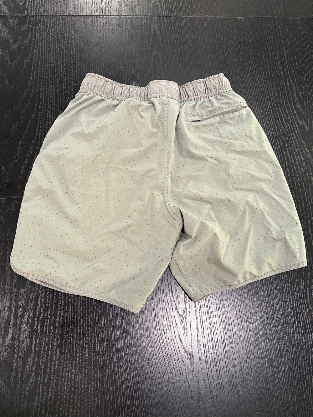 Vuori Men's Gray Athletic Performance Shorts - Picture 5 of 7